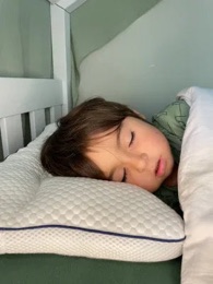 Photo client — oreiller ergonomique enfant Insolya (27)